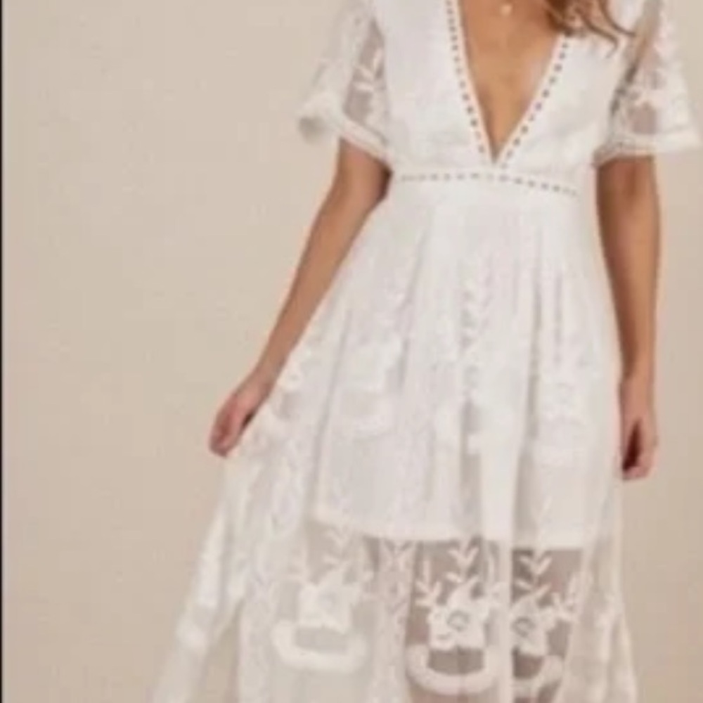 Twentyfourseven size medium white eyelet floral lace maxi overlay romper‎ dress